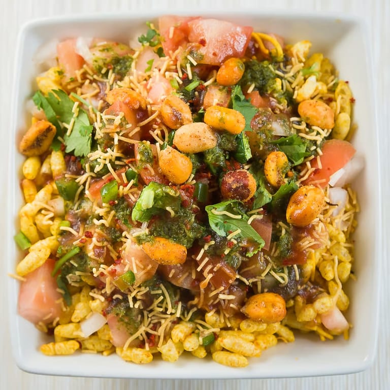 Delicious Bhel Puri: A Flavorful Indian Appetizer