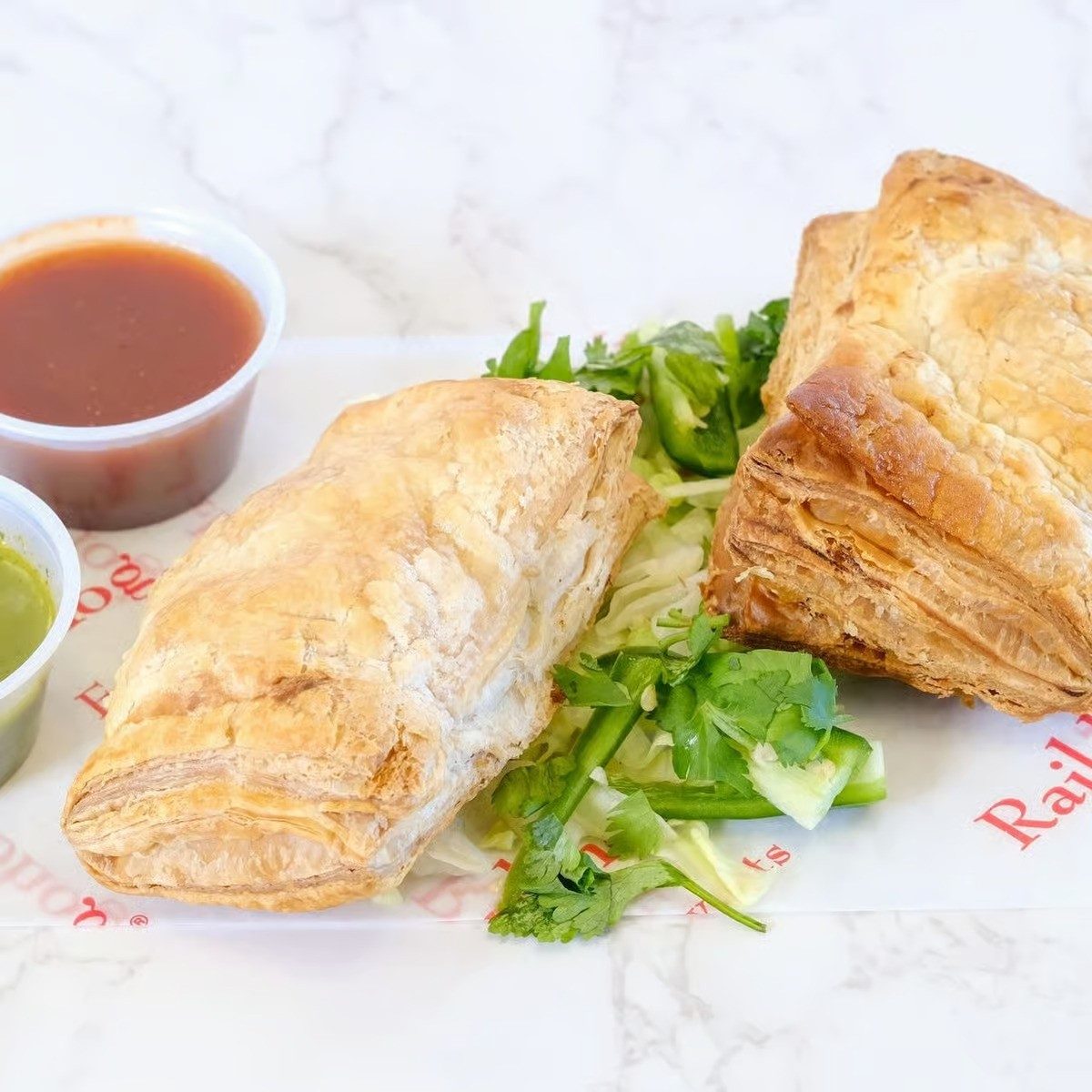 Vegetable Puff Pastry (2 Pieces).