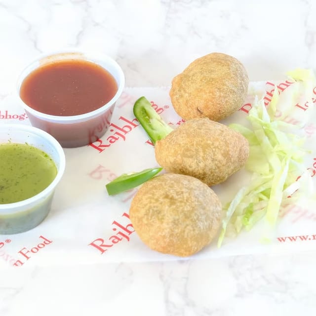 Lilva Kachori (3 Pieces).